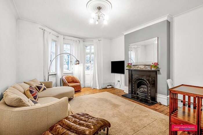 2 Bedroom Property To Rent In Kings Gardens, London, NW6