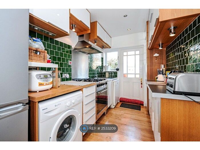 1 Bedroom Maisonette To Rent In Clarence Road, London, SW19