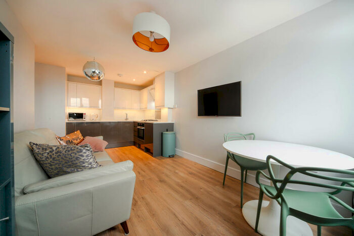 1 Bedroom Flat To Rent In Bartholomew Court, High Street, EN8