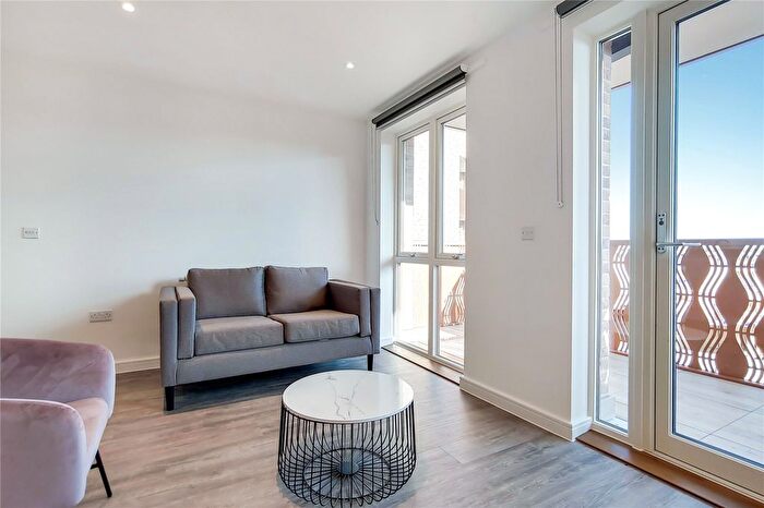 1 Bedroom Flat To Rent In Fresh Wharf Road, Barking, Essex, IG11