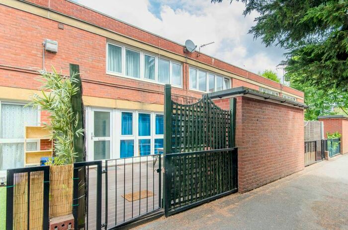 4 Bedroom Maisonette To Rent In Netherwood Street, West Hampstead, London, NW6