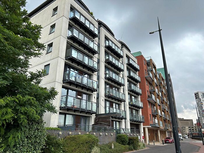 1 Bedroom Flat For Sale In Stoke Quay, Suffolk, IP2