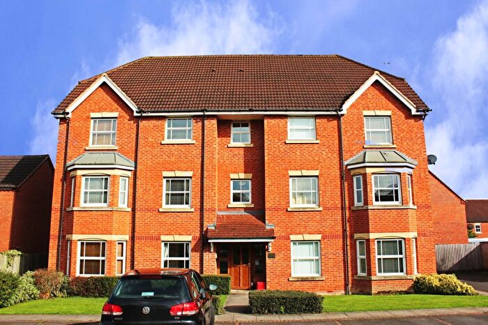 2 Bedroom Flat To Rent In Dey Croft, Warwick, CV34
