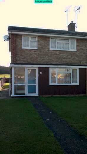3 Bedroom Semi-Detached House To Rent In Queen Street, Southminster, CM0
