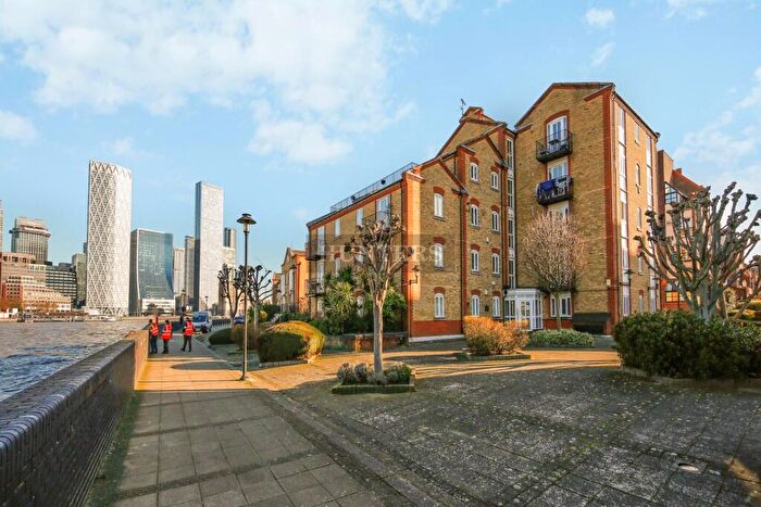 2 Bedroom Flat To Rent In Rotherhithe Street, London, SE16