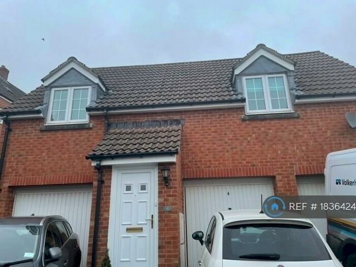 2 Bedroom Flat To Rent In Knights Maltings, Frome, BA11