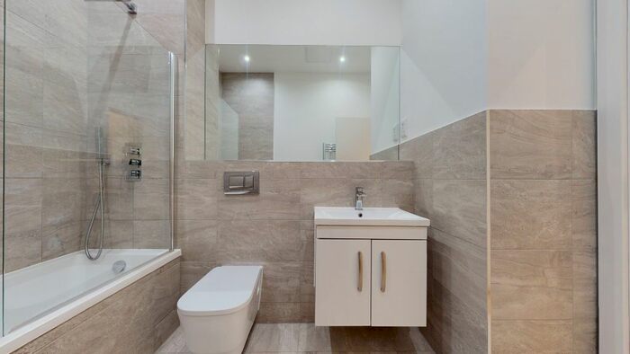 1 Bedroom Flat To Rent In Riverbank Way, Brentford, TW8