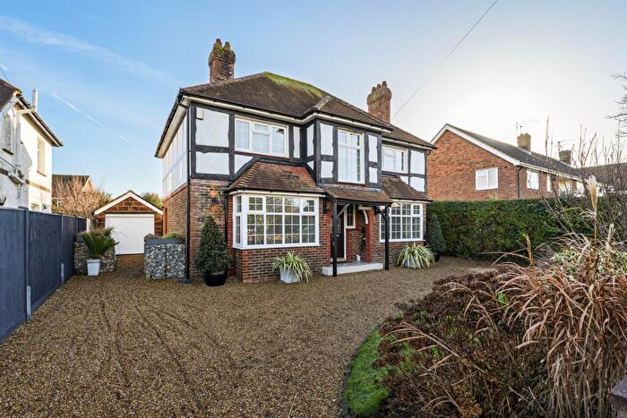 4 Bedroom Detached House For Sale In Harsfold Road, Rustington, BN16