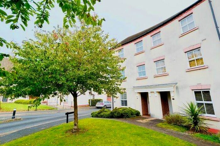 3 Bedroom Property To Rent In Deykin Road, Lichfield, WS13