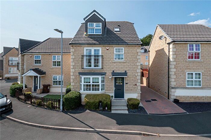 4 Bedroom Detached House For Sale In Jilling Ing Park, Dewsbury, West Yorkshire, WF12