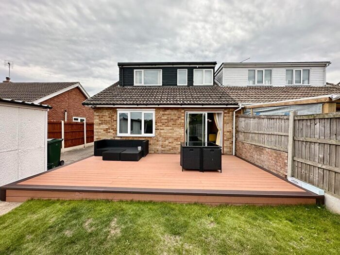 3 Bedroom Semi-Detached Bungalow For Sale In Mallard Avenue, Barnby Dun, Doncaster, DN3