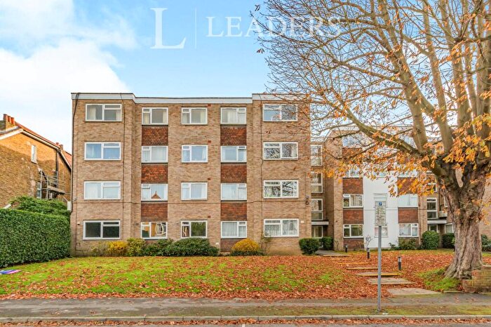 2 Bedroom Flat To Rent In Chestnut Court, Mulgrave Road, Sutton, SM2