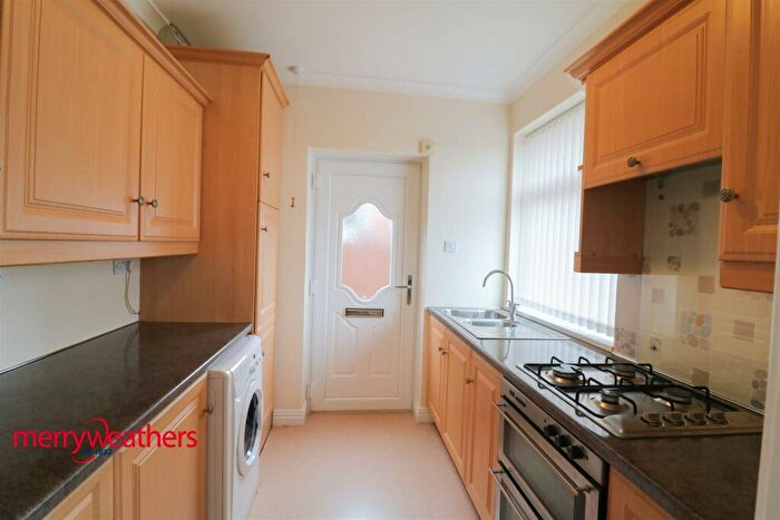 2 Bedroom Semi-Detached Bungalow For Sale In Sunnybank Crescent, Brinsworth, Rotherham, S60