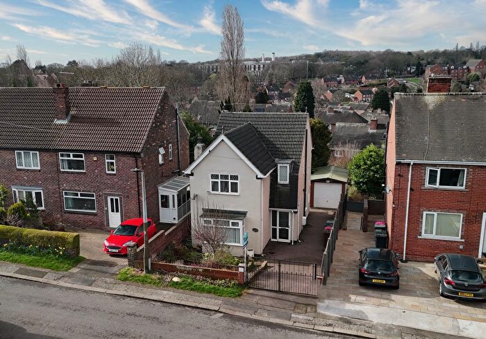 3 Bedroom Detached House For Sale In Oakwood Grove, Rotherham, S60