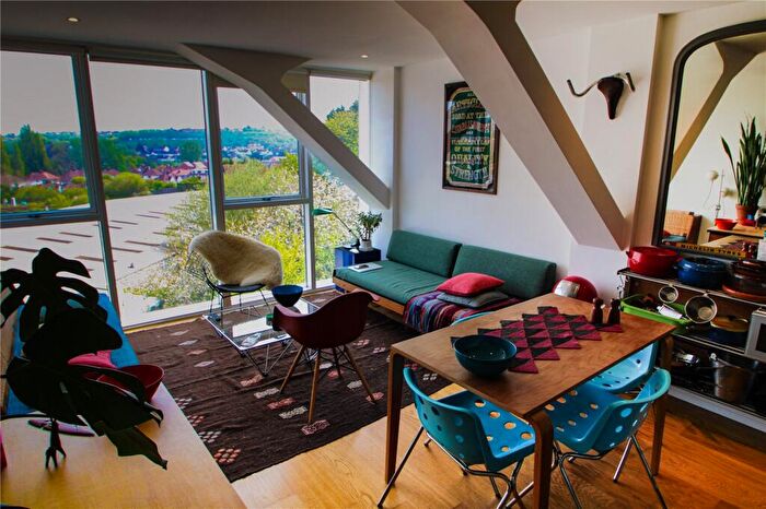 1 Bedroom Apartment To Rent In Airpoint, Bedminster, Bristol, BS3