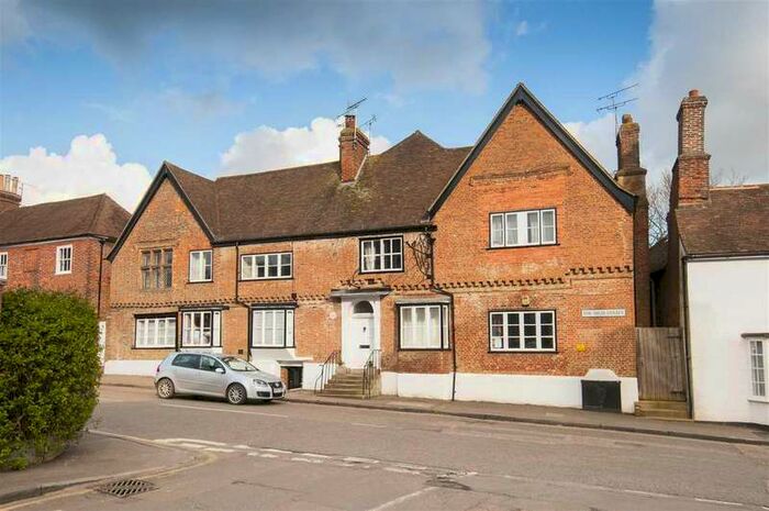 1 Bedroom Apartment To Rent In Elizabethan Court, High Street, Charing, TN27