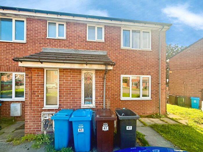 2 Bedroom Block Of Apartments For Sale In Sandstone Drive, Sheffield, South Yorkshire, S9