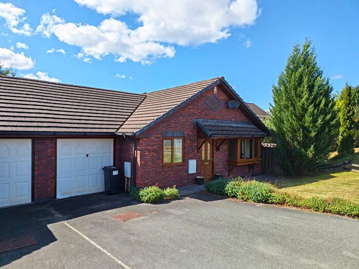 2 Bedroom Bungalow For Sale In Maple Ridge Close, Llandrindod Wells, LD1