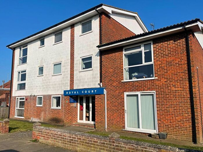 1 Bedroom Flat To Rent In Pier Avenue, Whitstable, CT5