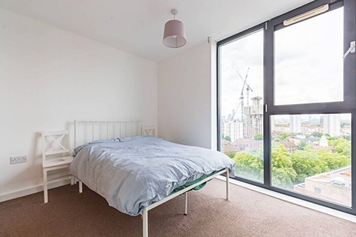 2 Bedroom Flat To Rent In Taylor Place, Bow, London, E3