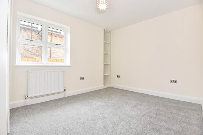 1 Bedroom Maisonette To Rent In Priory Road, High Wycombe, HP13