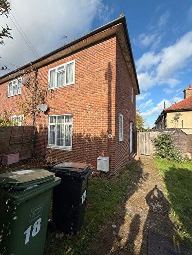 2 Bedroom Terraced House For Sale In Shaw Road, Bromley, BR1