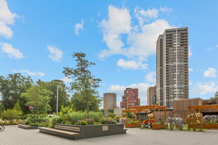 2 Bedroom Apartment To Rent In Mawes House, SE17