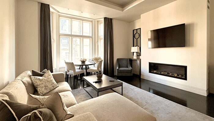 1 Bedroom Flat To Rent In Green Street, London, W1K