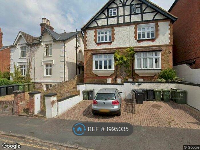 Studio To Rent In Baillie Road, Guildford, GU1