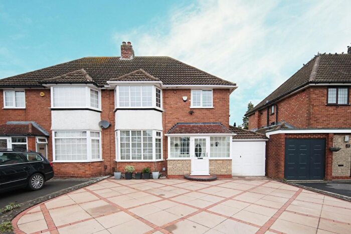 3 Bedroom Semi-detached House For Sale In Blandford Avenue, Castle Bromwich, Birmingham, B36