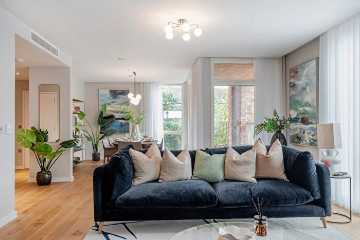 2 Bedroom Apartment For Sale In Rowland Hill Street, Hampstead, London, NW3
