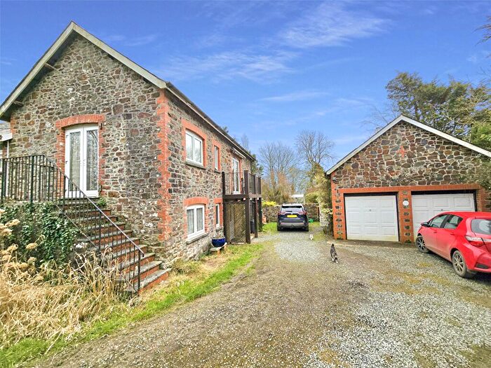 3 Bedroom Semi-Detached House For Sale In Pyworthy, Holsworthy, EX22