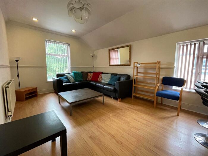 3 Bedroom Apartment To Rent In Richmond Crescent, Cardiff, CF24