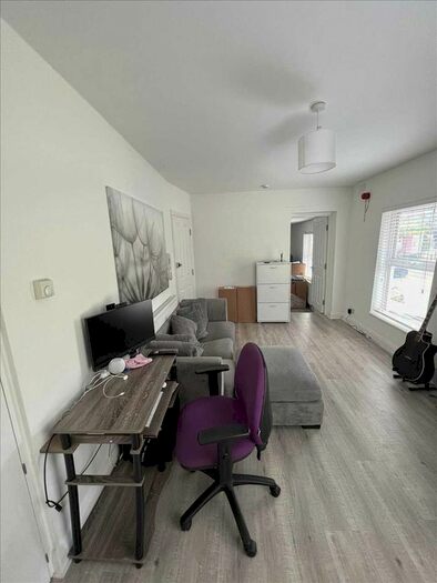 1 Bedroom Flat To Rent In Hornsey Road, London, N7