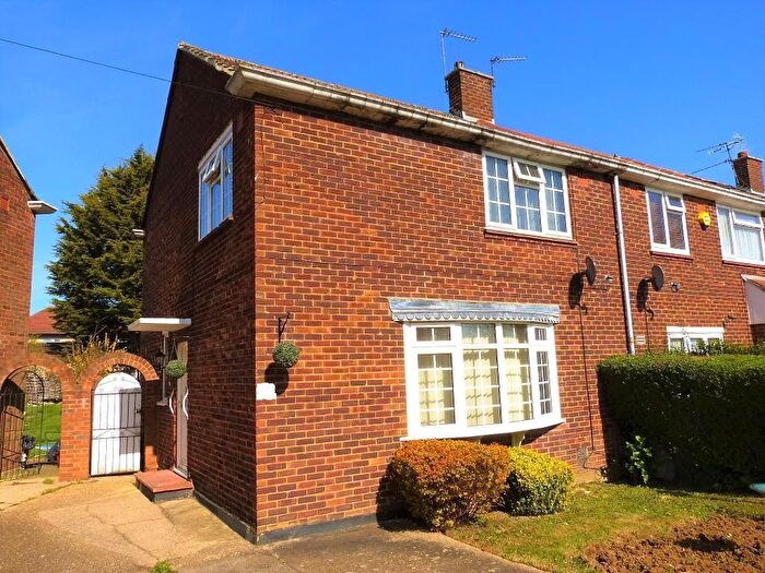 3 Bedroom End Of Terrace House To Rent In Owen Road, Yeading, Hayes, UB4