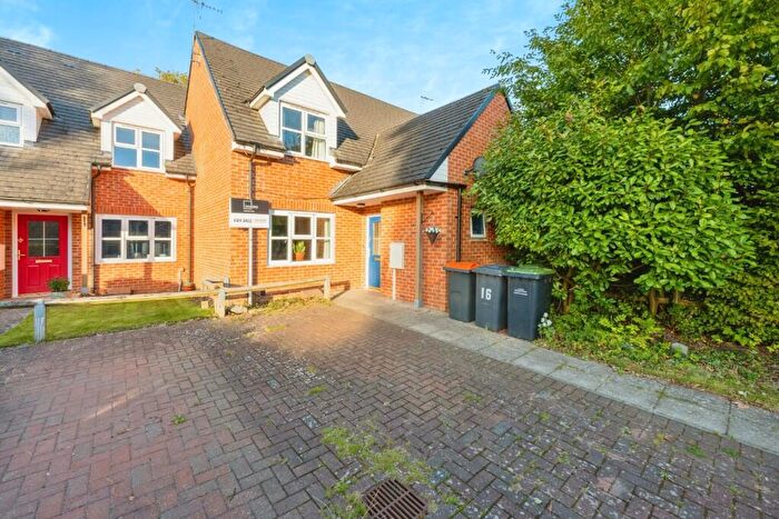 2 Bedroom Terraced House For Sale In Kings Close, MK44