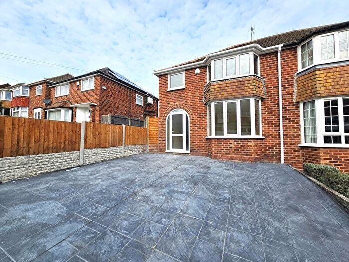 3 Bedroom Semi-Detached House To Rent In Comsey Road, Great Barr, Birmingham, B43