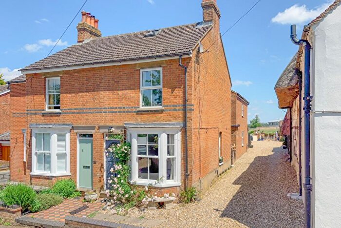 3 Bedroom Semi-Detached House For Sale In The Lane, Tebworth, LU7