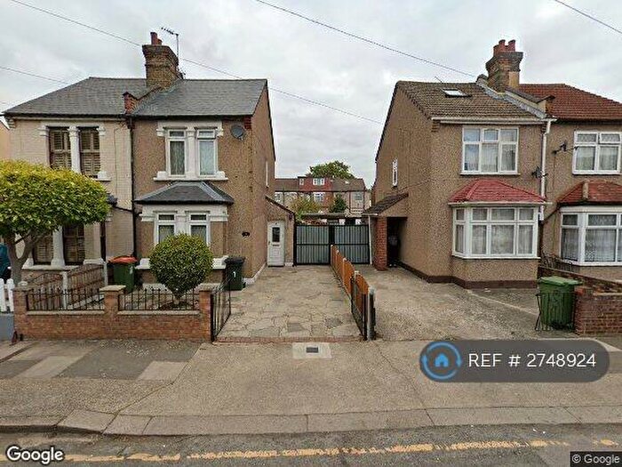 4 Bedroom Semi Detached House To Rent In Lloyds Villas, London, E6