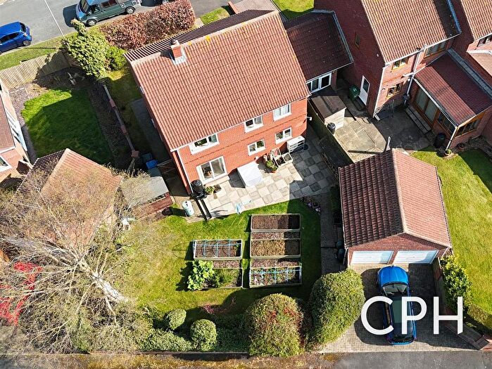 4 Bedroom Detached House For Sale In Hovingham Drive, Scarborough, YO12