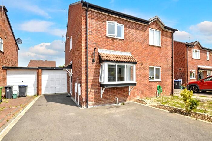2 Bedroom House To Rent In Longleat Grove, Leamington Spa, CV31