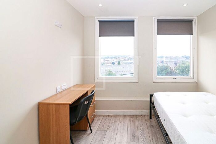 Studio To Rent In Colonnade House, Sunbridge Road, Bradford, BD1
