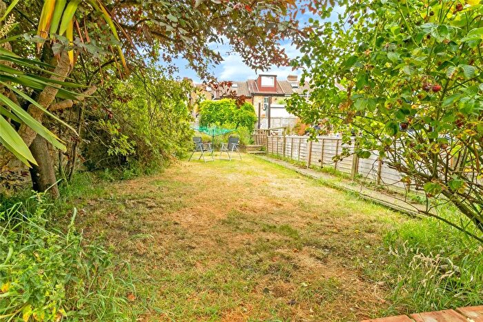 2 Bedroom End Of Terrace House For Sale In Cross Street, Maidstone, Kent, ME14