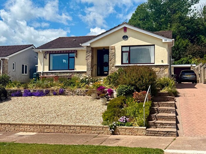 3 Bedroom Detached Bungalow For Sale In Livermead, Torquay, TQ2