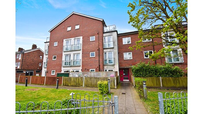 1 Bedroom Flat For Sale In Flat Steeplechase Court, Haydock Avenue, Northolt, Greater London, UB5