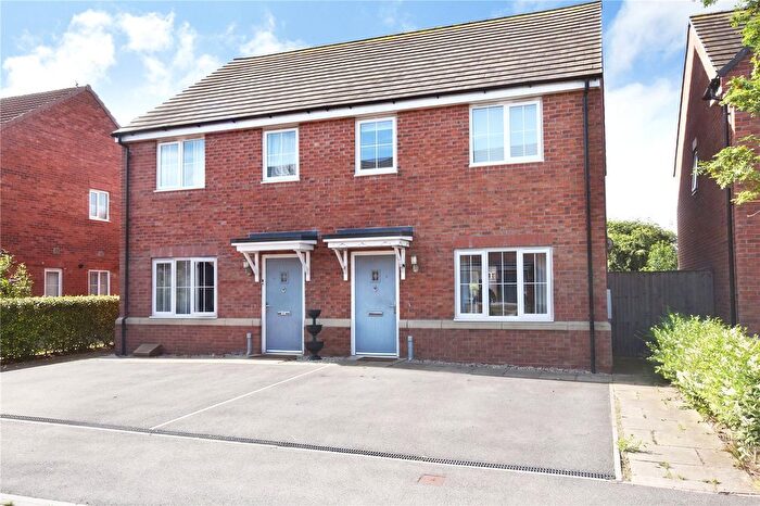 3 Bedroom Semi Detached House For Sale In Weyland Road, Sherburn In Elmet, Leeds, LS25