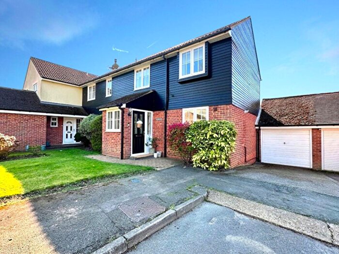 4 Bedroom Semi Detached House For Sale In Moore Close, Billericay, CM11