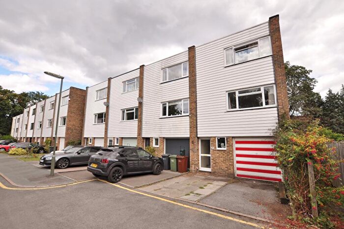 3 Bedroom End Of Terrace House To Rent In Hilgay, Guildford, Surrey, GU1