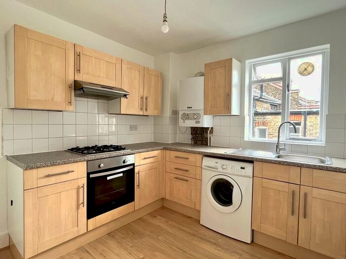 Studio To Rent In Colney Hatch Lane, Muswell Hill, N10