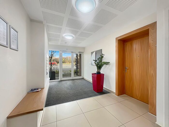 2 Bedroom Flat To Rent In Glebe Farm Drive, Trumpington, Cambridge, CB2